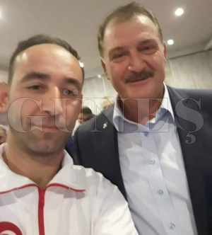 Seminere katılıp belgelerini aldılar Seminere katılıp belgelerini aldılar
