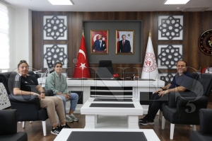 ampiyon boksr Busenaz Srmeneliden Gene ziyaret