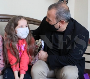 Vali Erol, sahipsiz sokak hayvanlar iin yaplmakta olan barnak, doal yaam alan ve rehabilitasyon merkezi inaatlarn inceledi