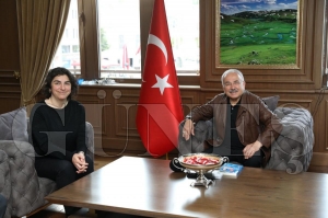 Ba�kan G�ler�den D�nyaca �nl� Kalp Cerrah� G�rsoy�a a��k davet