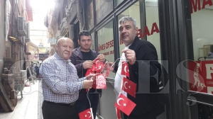 İnönü Caddesi Hisar Sokak bayraklarla donatıldı