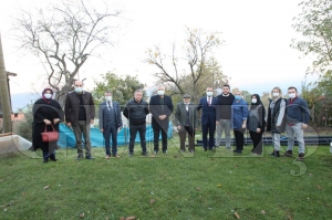 Bakan Kibar, gnllere dokunuyor