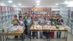 BEYREK AİLESİNDEN KUMRUDAKİ OKULLARA BİN 500 KİTAP BEYREK AİLESİNDEN KUMRUDAKİ OKULLARA BİN 500 KİTAP