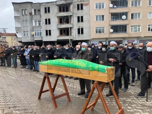 Melih Koç göz yaşlarıyla son yolculuğuna uğurlandı Melih Koç göz yaşlarıyla son yolculuğuna uğurlandı