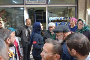 Yaşlı adamı parası için öldüresiye dövdül Yaşlı adamı parası için öldüresiye dövdül