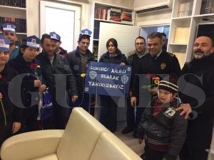 �zel ��renciler de Polisinin yan�nda