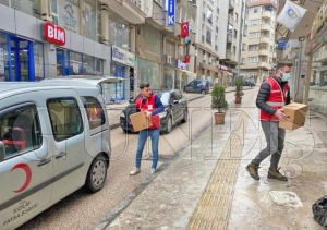 Fatsa Kızılay gıda kolisi dağıtımına başladı Fatsa Kızılay gıda kolisi dağıtımına başladı