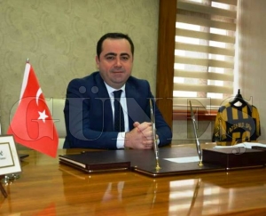 Aktepe’den gündüz sokağa çöp döken vatandaşlara uyarı Aktepe’den gündüz sokağa çöp döken vatandaşlara uyarı