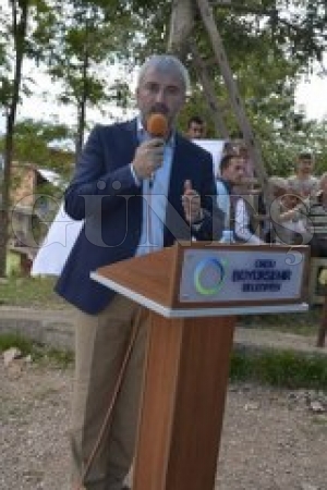 BAKAN YILMAZ'DAN KULAK MAHALLES'NE FTE JEST