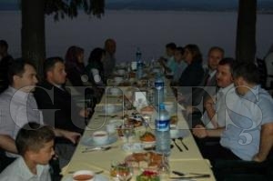 KAYMAKAM YURDAERDEN EHT ALELERNE YEMEK