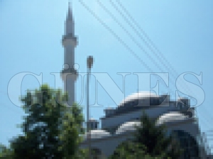 BAZ STASYONU CAM MNARESNDEN KALDIRILSIN ARTIK!