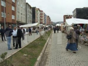 MARKETLER PAZARCIYI BTME NOKTASINA GETRD