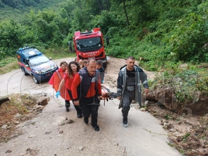 İtfaiye mahsur kalan vatandaşın yardımına koştu