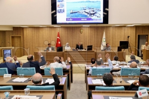 Bakan Glerden aklamalar... Bykehir belediyesi olarak ok nemli katklarla Ordu ehir hastanesini yapyoruz