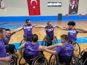 Engelsizler ordusu deplasmanda galip