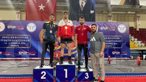 ORDULU HALTERC� BERKAY AY'DAN T�RK�YE �AMP�YONASINDA B�Y�K BA�ARI