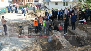 Bakan Gler arkeolojik kazlar yakndan takip ediyor