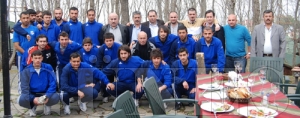 Genel Kaptan Murat Kaak'tan Fatsasporlu futbolculara mangal sefas