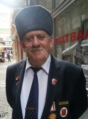 Kıbrıs gazisi Yılmaz İyinik “KANIMIN SON DAMLASINA KADAR HER ŞEYİMLE BU MİLLETİN YANINDA OLURUM” Kıbrıs gazisi Yılmaz İyinik “KANIMIN SON DAMLASINA KADAR HER ŞEYİMLE BU MİLLETİN YANINDA OLURUM”