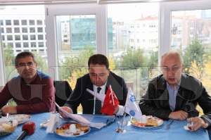 Burs verdikleri öğrenciler ile kahvaltıda buluştular Burs verdikleri öğrenciler ile kahvaltıda buluştular