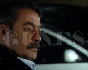 Kadir inanır “Akil adam” Kadir inanır “Akil adam”