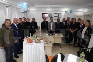 Genç Diş Hekimi Furkan Akıllıer Kliniğini açtı Genç Diş Hekimi Furkan Akıllıer Kliniğini açtı