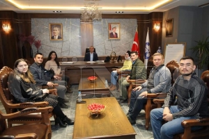 Ziraat Mühendisleri Başkan Kibar'ı ziyaret etti Ziraat Mühendisleri Başkan Kibar'ı ziyaret etti