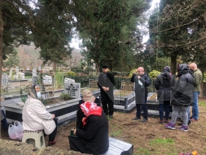 Taner Co�kun mezar� ba��nda an�ld�