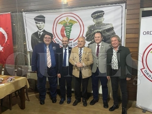 Ordu Tabipler Odasından iftar ve plaket Ordu Tabipler Odasından iftar ve plaket