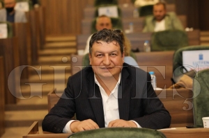 CHP Fatsa Belediye Meclis Üyesi Serkan Kara ''Satmak'ta rekora koşuyoruz'' CHP Fatsa Belediye Meclis Üyesi Serkan Kara ''Satmak'ta rekora koşuyoruz''