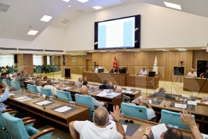 Bakan Glerden aklamalar... Afetlere direnli ehirler ina ediyoruz