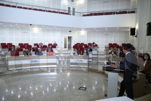 Davet�in kap�lar� herkese a��k