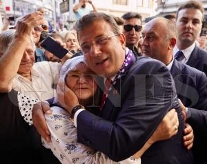 İmamoğlu'na sevgi seli İmamoğlu'na sevgi seli