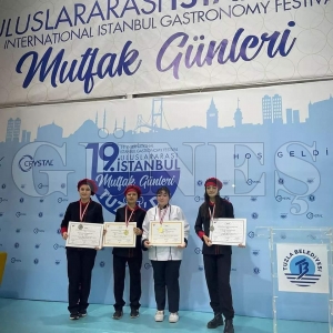 Fatsa'nın kızları Gastronomi festivalinde 2 altın 2 gümüş madalya kazandı Fatsa'nın kızları Gastronomi festivalinde 2 altın 2 gümüş madalya kazandı