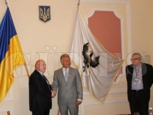 ENER, POROENKOYU ANKARAYA DAVET ETT