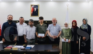 Kuran’ı güzel okuyanlar ödüllendirildi Kuran’ı güzel okuyanlar ödüllendirildi