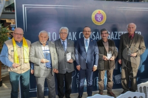 Vali Yavuz, alan Gazeteciler Gnnde Basn Mensuplaryla Bir Arada Oldu