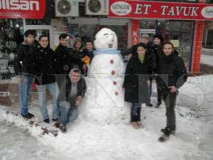 Çocukların Kar Sevinci Çocukların Kar Sevinci