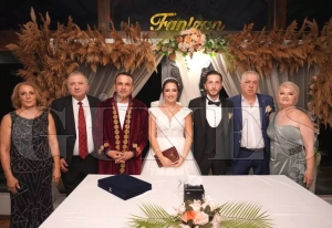 Buse Naz ile Recep Yılmaz görkemli bir düğünle evlendi Buse Naz ile Recep Yılmaz görkemli bir düğünle evlendi