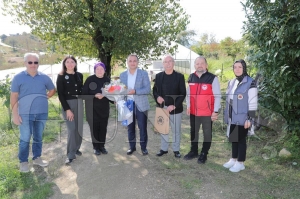 Kad�n eme�iyle bereketlenen topraklar