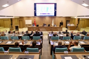 Ba�kan G�ler�den �nemli a��klamalar