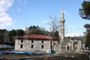 Tarihi Eskipazar camii ramazanda ibadete alyor