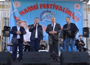 Başkan Kibar Perşembe hamsi festivaline katıldı Başkan Kibar Perşembe hamsi festivaline katıldı