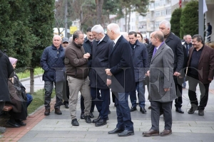Perşembe'de sıkılmadık el dokunmadık gönül bırakmadı... Enver Yılmaz'a Perşembe'de sevgi seli Perşembe'de sıkılmadık el dokunmadık gönül bırakmadı... Enver Yılmaz'a Perşembe'de sevgi seli
