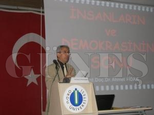 Fakülte’de İnsanların ve Demokrasinin Sonu irdelendi Fakülte’de İnsanların ve Demokrasinin Sonu irdelendi
