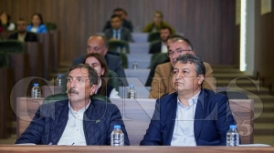 Fatsa belediye meclis toplantısında hareketlilik başladı…CHP’li meclis üyeleri susmadı, konuştular… Fatsa belediye meclis toplantısında hareketlilik başladı…CHP’li meclis üyeleri susmadı, konuştular…
