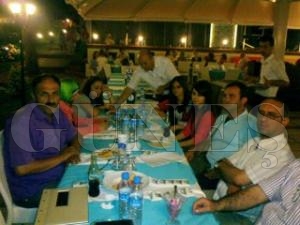KIVILCIM TYATROSU YEMEKTE BR ARAYA GELD