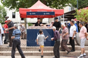 �EH�TLER ���N LOKMA VE P�DE DA�ITIMI GER�EKLE�T�R�LD�