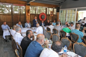 Bakan Gler, i dnyas ile bir araya geldi