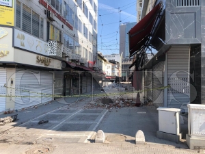 Bykehir tm imkanlarn seferber etti..Ordu Bykehir Belediyesinin teknik ekibi deprem blgesinde hasar tespit almalarna destek verdi
